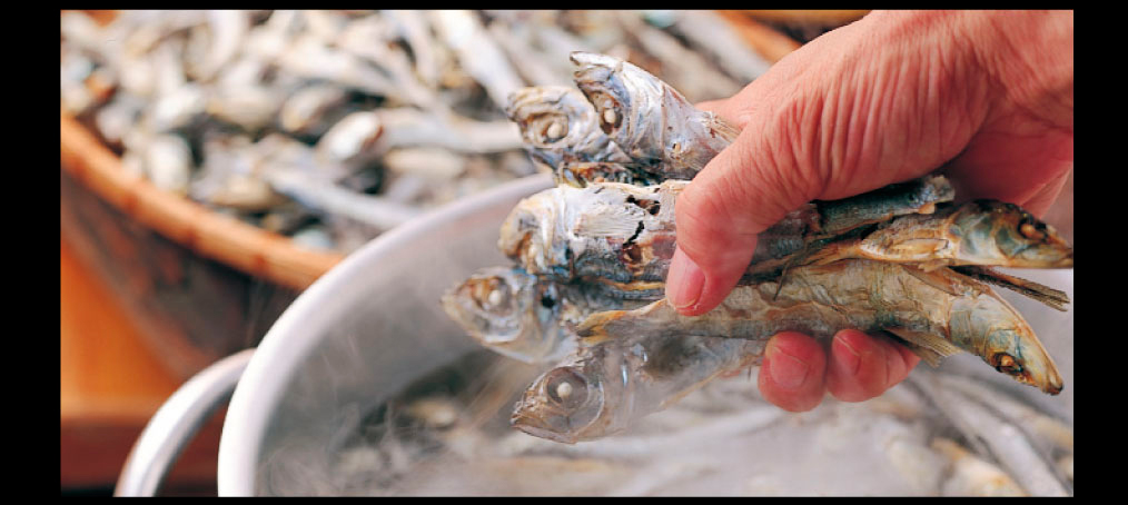 隠し味は瀬戸内の小魚