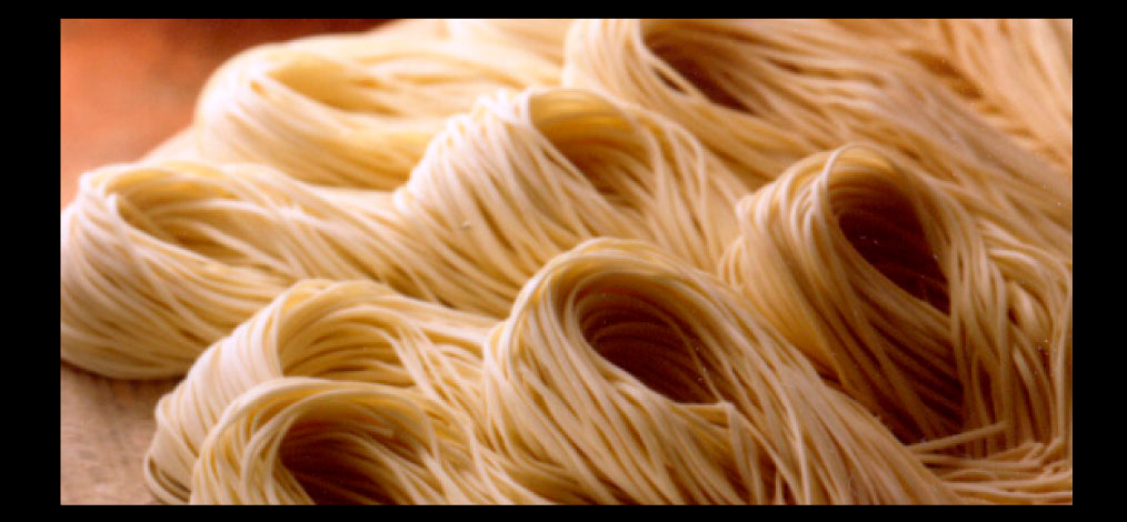 自家製 熟成平打ち生麺